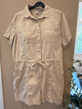 Old Navy Beige Short-Sleeve Utility Top